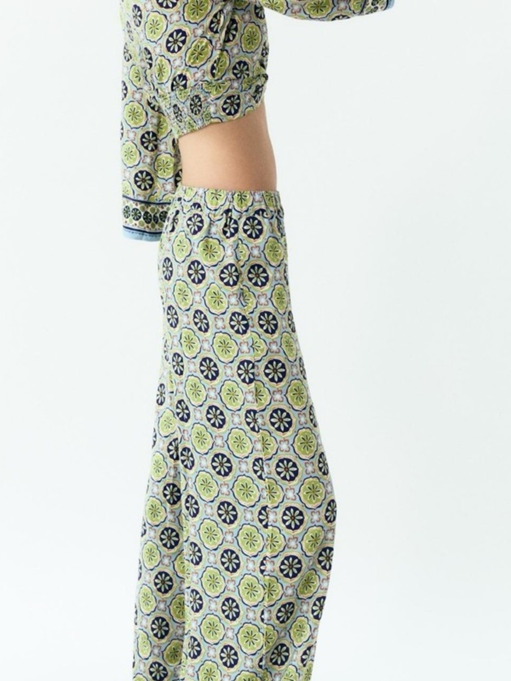 Zara Green Navy Patterned Wide-Leg Pants